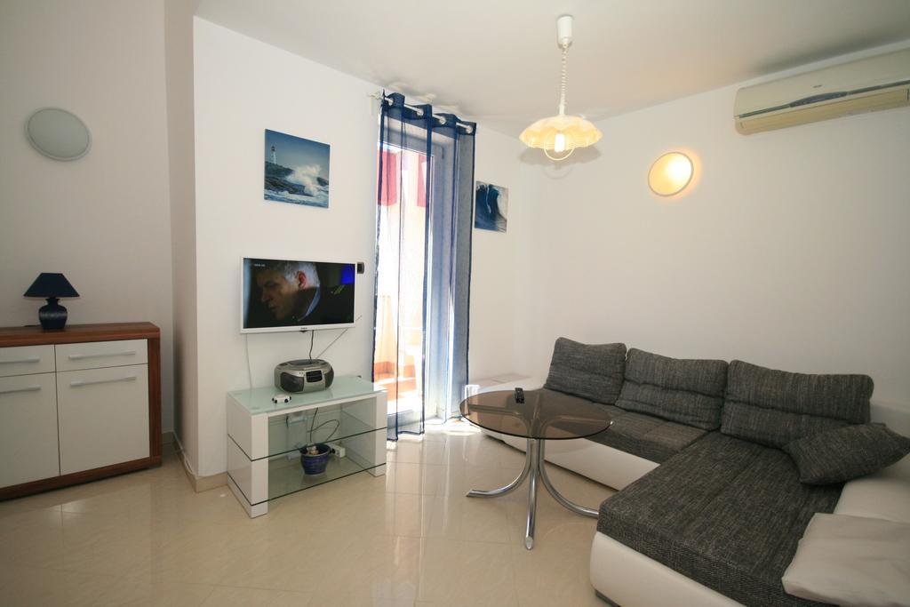 Apartament Ruzmarinka 4* Baška Zewnętrze zdjęcie