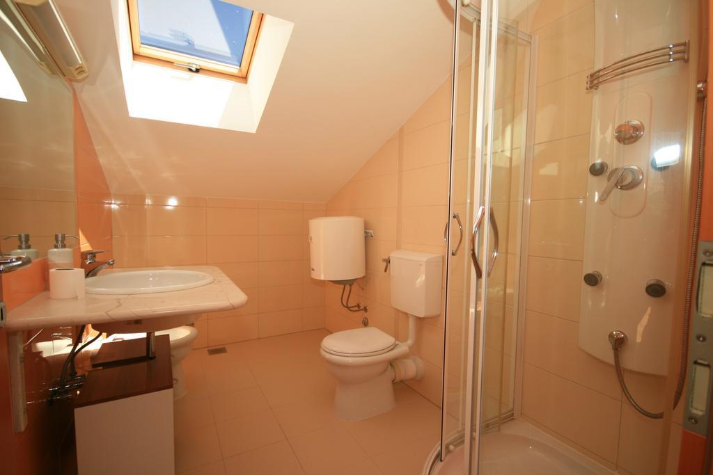 Apartament Ruzmarinka 4* Baška Zewnętrze zdjęcie