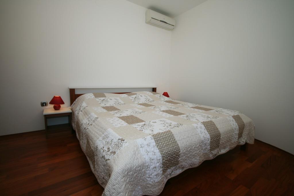 Apartament Ruzmarinka 4* Baška Zewnętrze zdjęcie