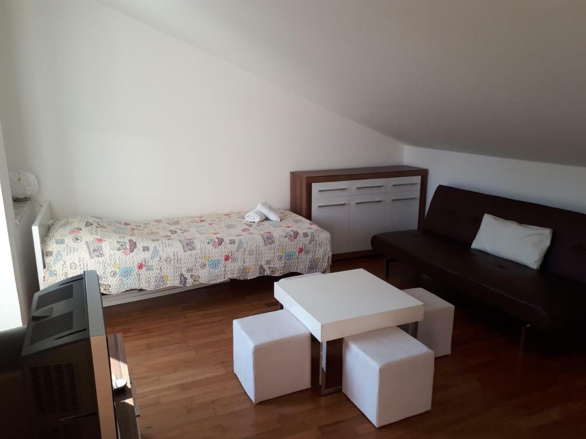 Apartament Ruzmarinka 4* Baška Zewnętrze zdjęcie