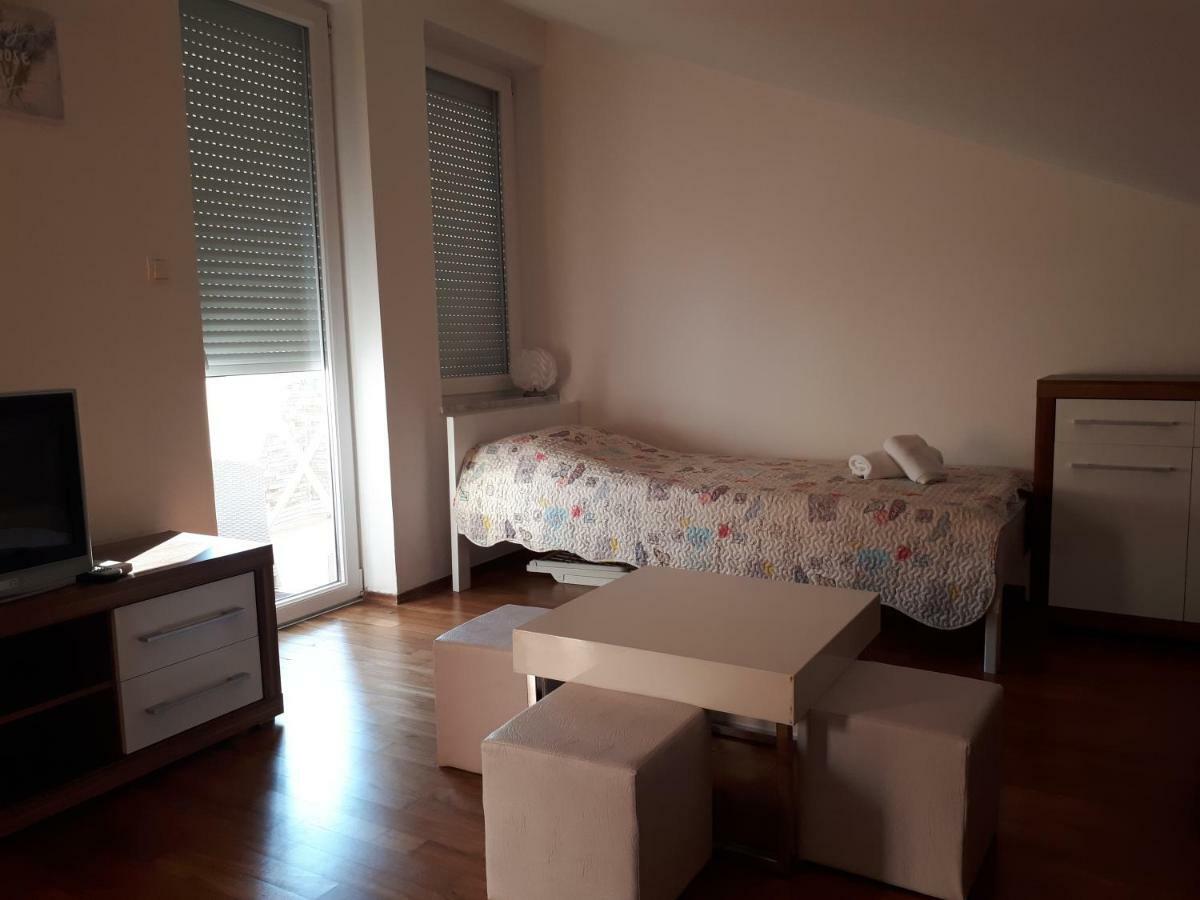Apartament Ruzmarinka 4* Baška Zewnętrze zdjęcie
